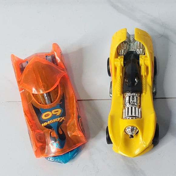 4 Vintage Hot Wheels - Cloak and Dagger, Experimental, Mad Splash, Urban Agent - Picture 4 of 5